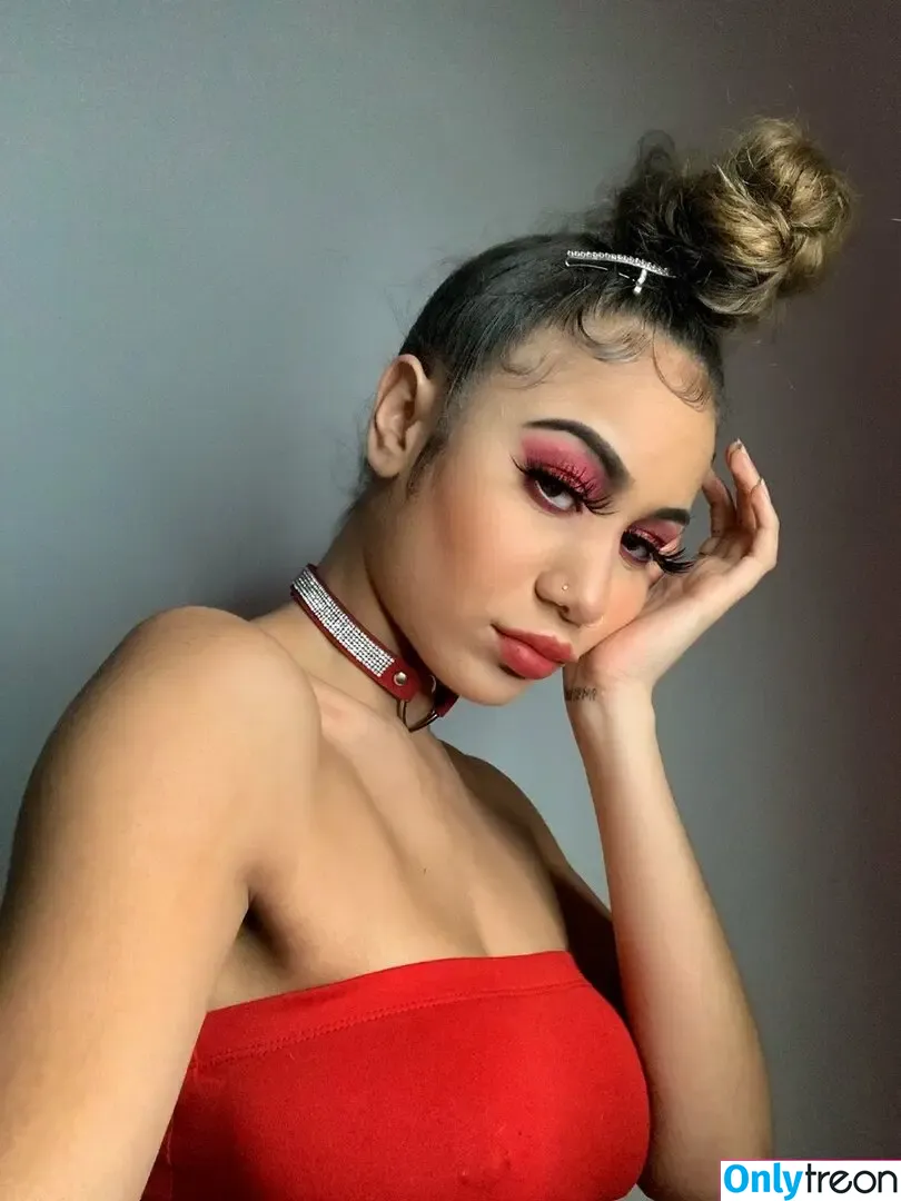 chelsea13k nude photo #0030 (baby-gold / chelsea mendoza / goldtouch13 / luckyyouth22)