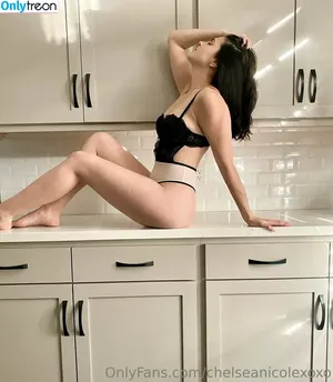 chelseanicolexoxo / chelseanicolexo nude photo #0001