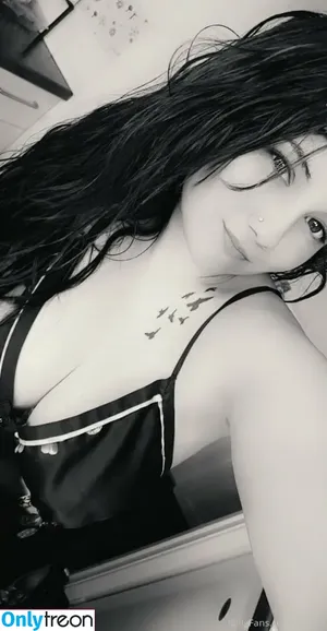 Chelzbcfcburke nude photo #0007