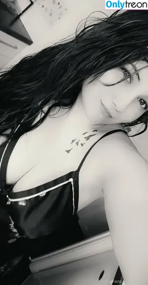 Chelzbcfcburke nude photo #0031
