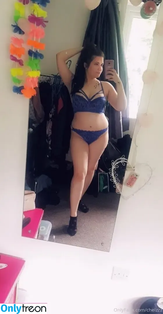 Chelzbcfcburke nude photo #0014 (Chelzbcfcburke)