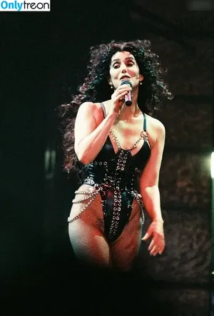 Cher nude photo #0003