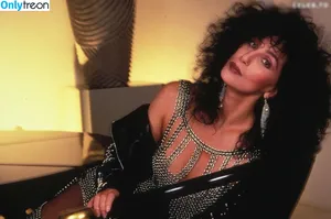 Cher nude photo #0019