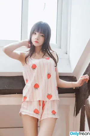 cherryneko0628 / arrias nude photo #3173