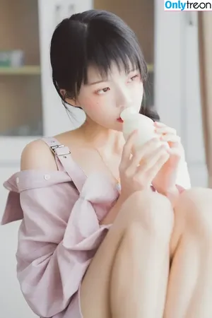 cherryneko0628 / arrias nude photo #3881