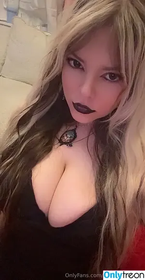 Chewys.melons / Chewy_waifu / chewtastic_chewy nude photo #0535