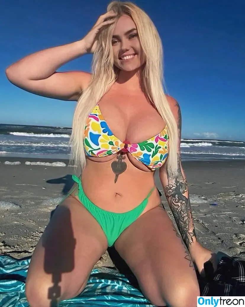 Chey Crissy nude photo #0028 (cheychrissy)