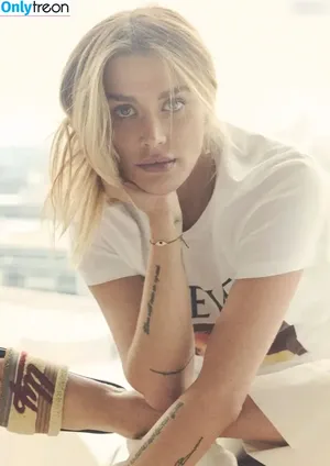 Cheyenne Tozzi / cheyennetozzi nude photo #0038