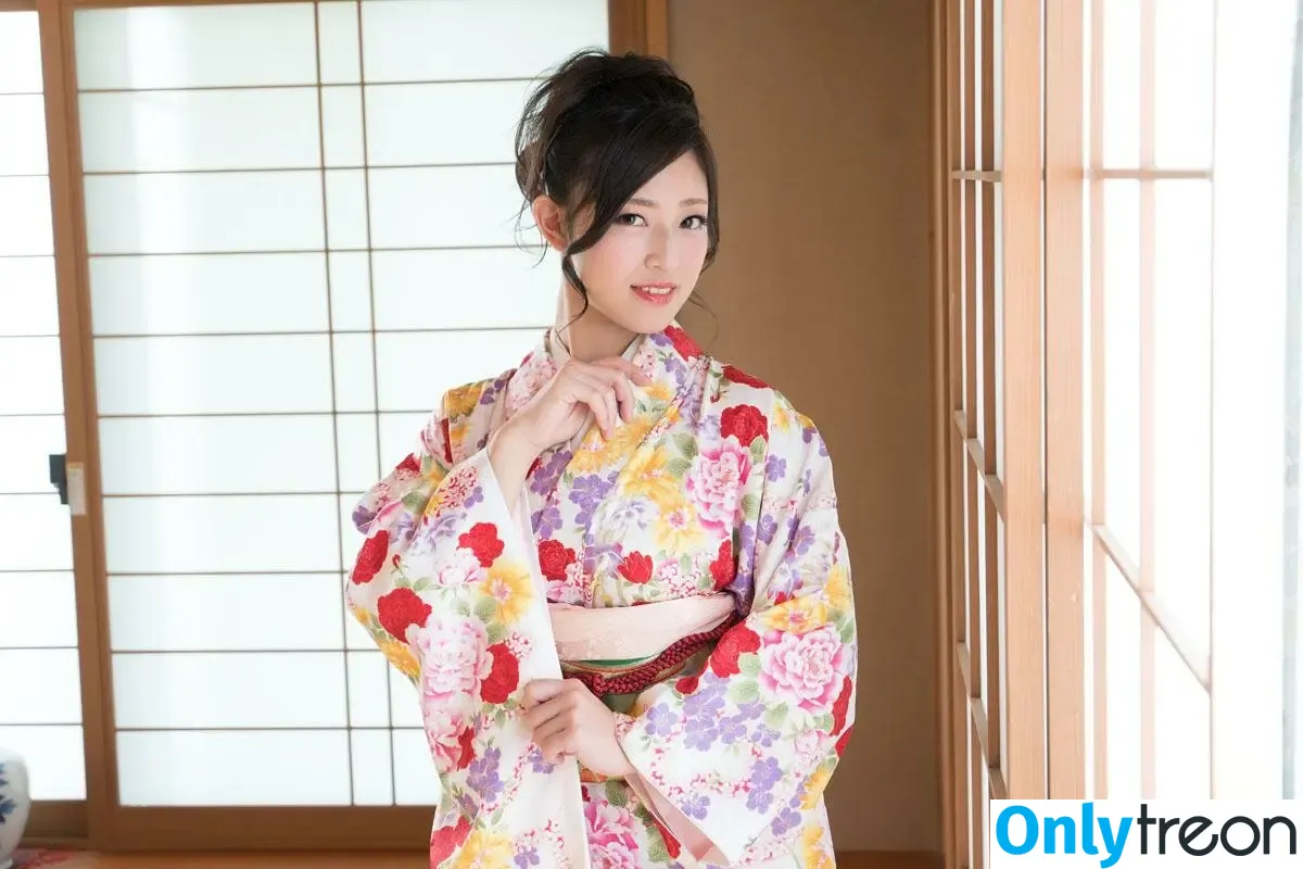 Chiaki Hidaka nude photo #0025 (hidakachiaki)