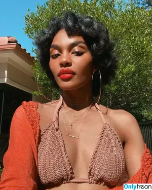 China Anne McClain / chinamcclain nude photo #0008
