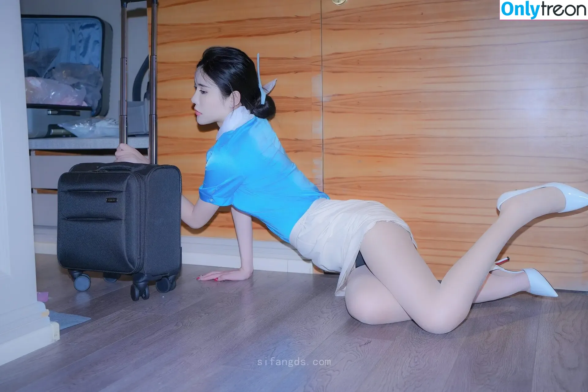 China Xiuren nude photo #1940 (China Xiuren)