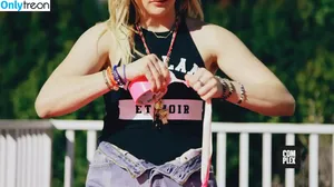 Chloë Grace Moretz / chloegmoretz nude photo #0138