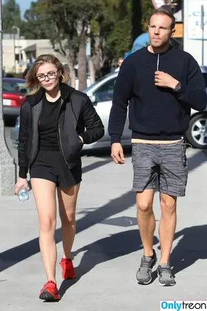 Chloë Grace Moretz / chloegmoretz nude photo #0191
