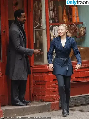 Chloë Grace Moretz / chloegmoretz nude photo #0208
