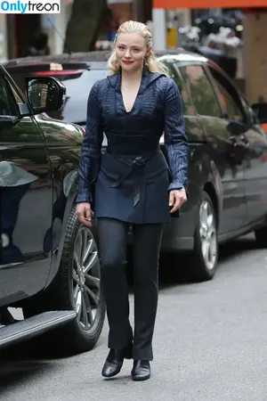 Chloë Grace Moretz / chloegmoretz nude photo #0225