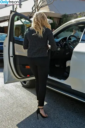 Chloë Grace Moretz / chloegmoretz nude photo #0292