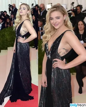 Chloë Grace Moretz / chloegmoretz nude photo #0334