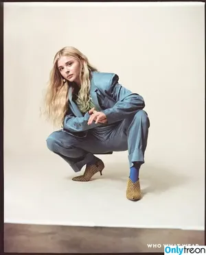 Chloë Grace Moretz / chloegmoretz nude photo #0404