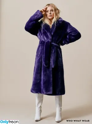 Chloë Grace Moretz / chloegmoretz nude photo #0407