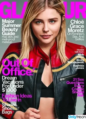 Chloë Grace Moretz / chloegmoretz nude photo #0417