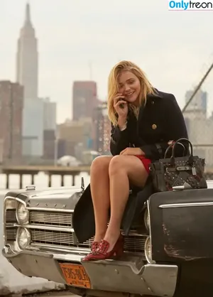 Chloë Grace Moretz / chloegmoretz nude photo #0436