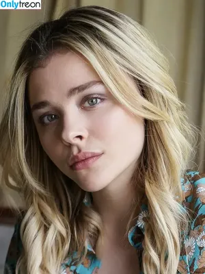 Chloë Grace Moretz / chloegmoretz nude photo #0734