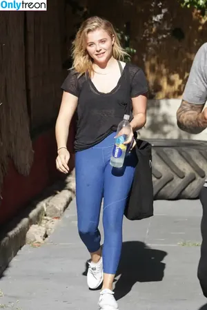 Chloë Grace Moretz / chloegmoretz nude photo #0763