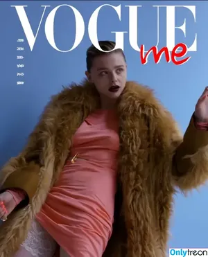 Chloë Grace Moretz / chloegmoretz nude photo #0786