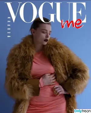 Chloë Grace Moretz / chloegmoretz nude photo #0787