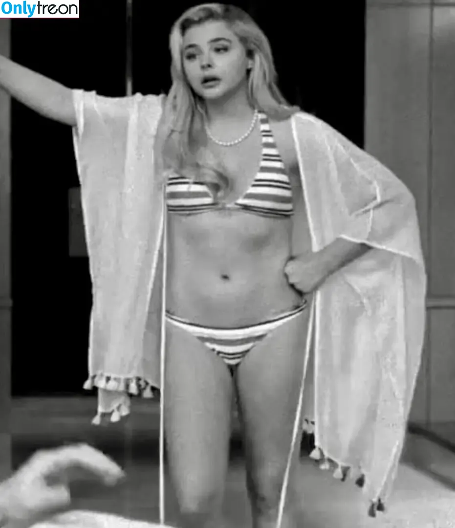 Chloë Grace Moretz nude photo #0014 (chloegmoretz)