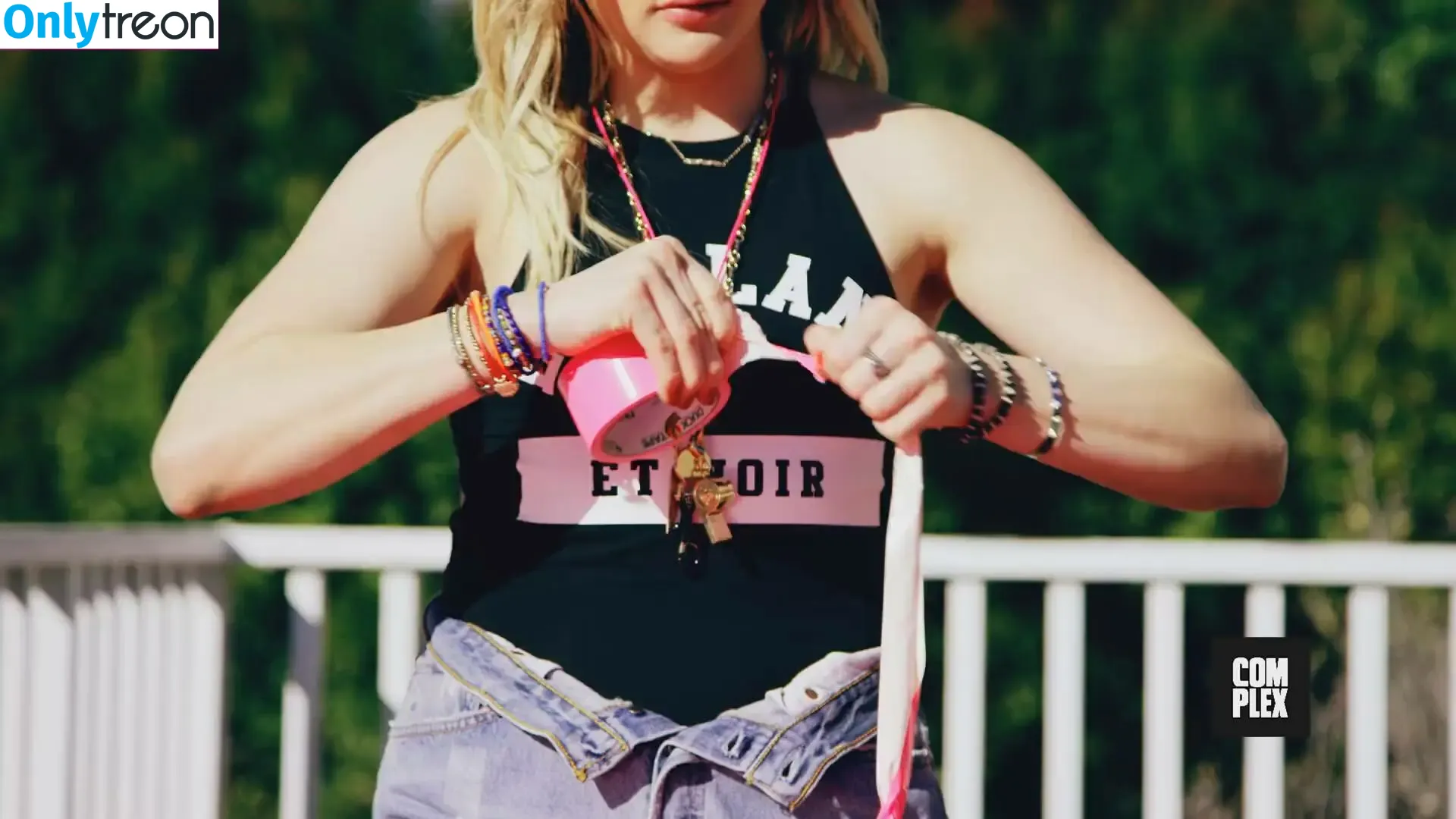 Chloë Grace Moretz nude photo #0138 (chloegmoretz)