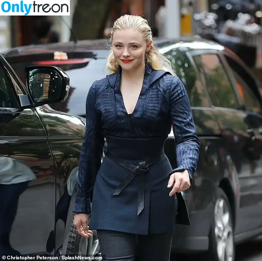 Chloë Grace Moretz nude photo #0207 (chloegmoretz)