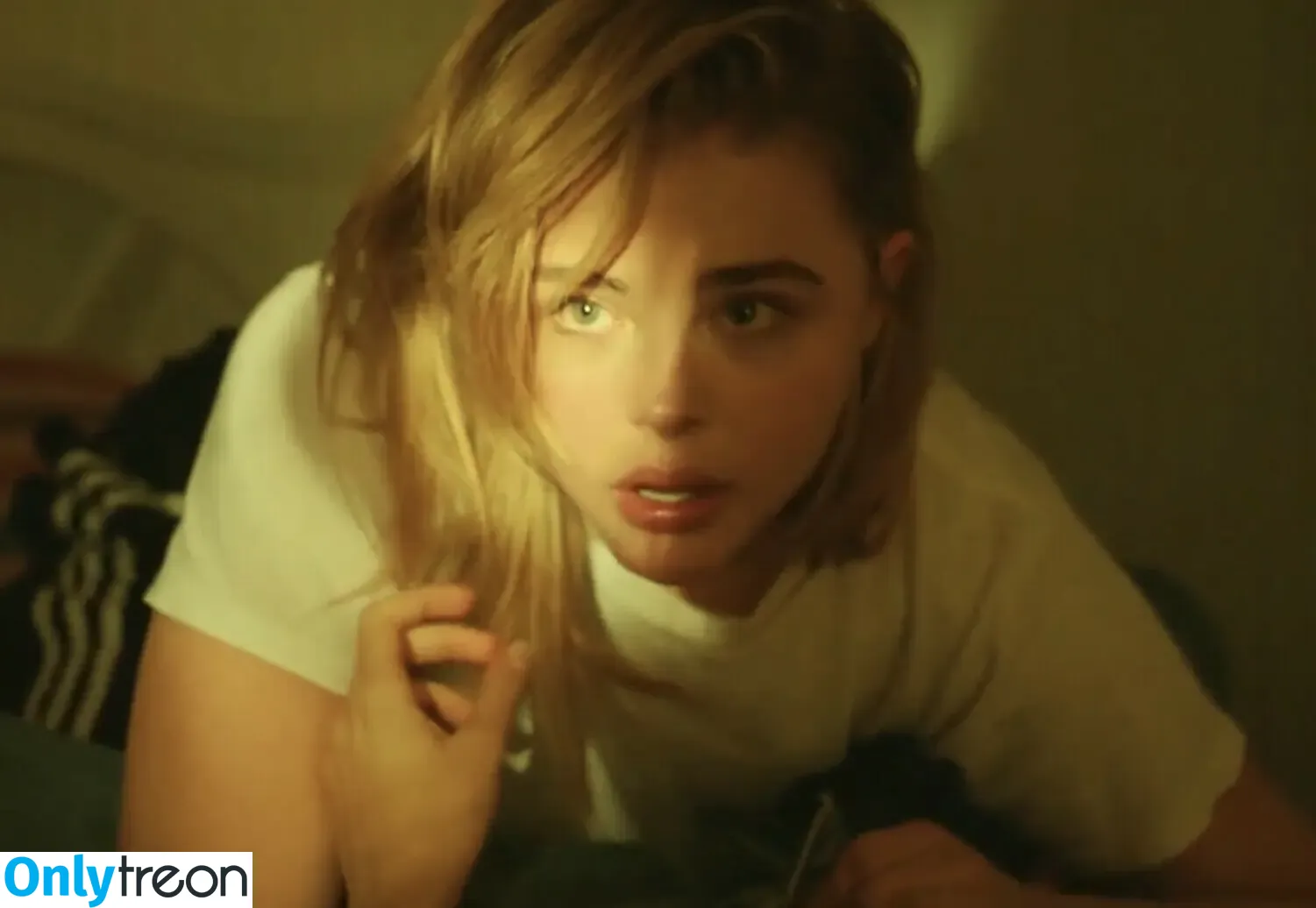 Chloë Grace Moretz nude photo #0332 (chloegmoretz)