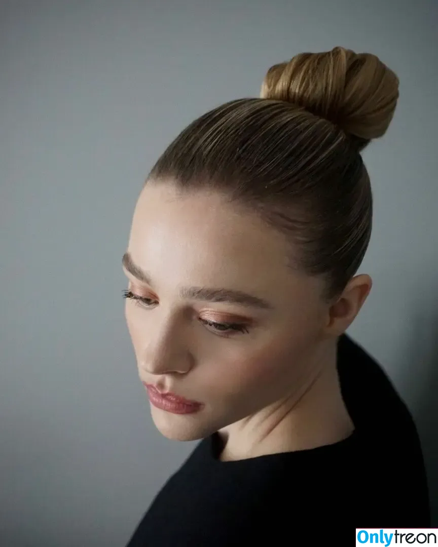 Chloë Grace Moretz nude photo #0366 (chloegmoretz)