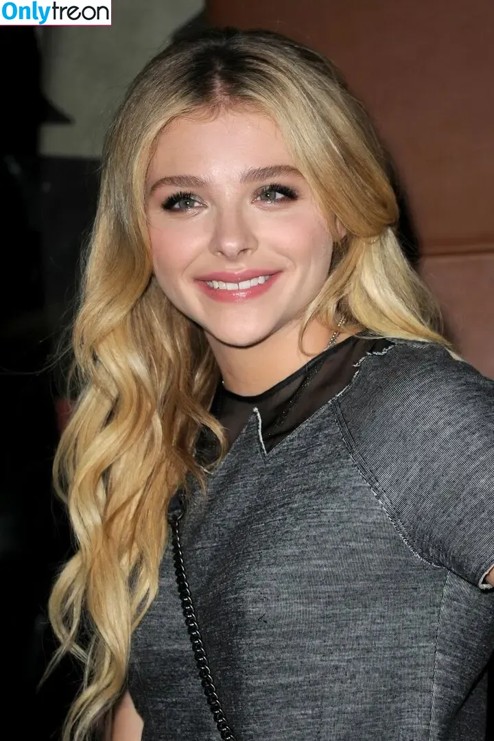 Chloë Grace Moretz nude photo #0539 (chloegmoretz)