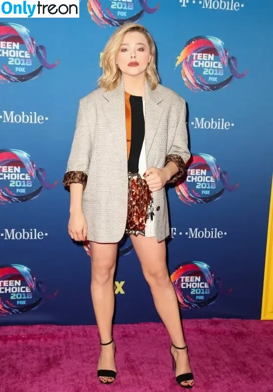 Chloë Grace Moretz nude photo #0598 (chloegmoretz)