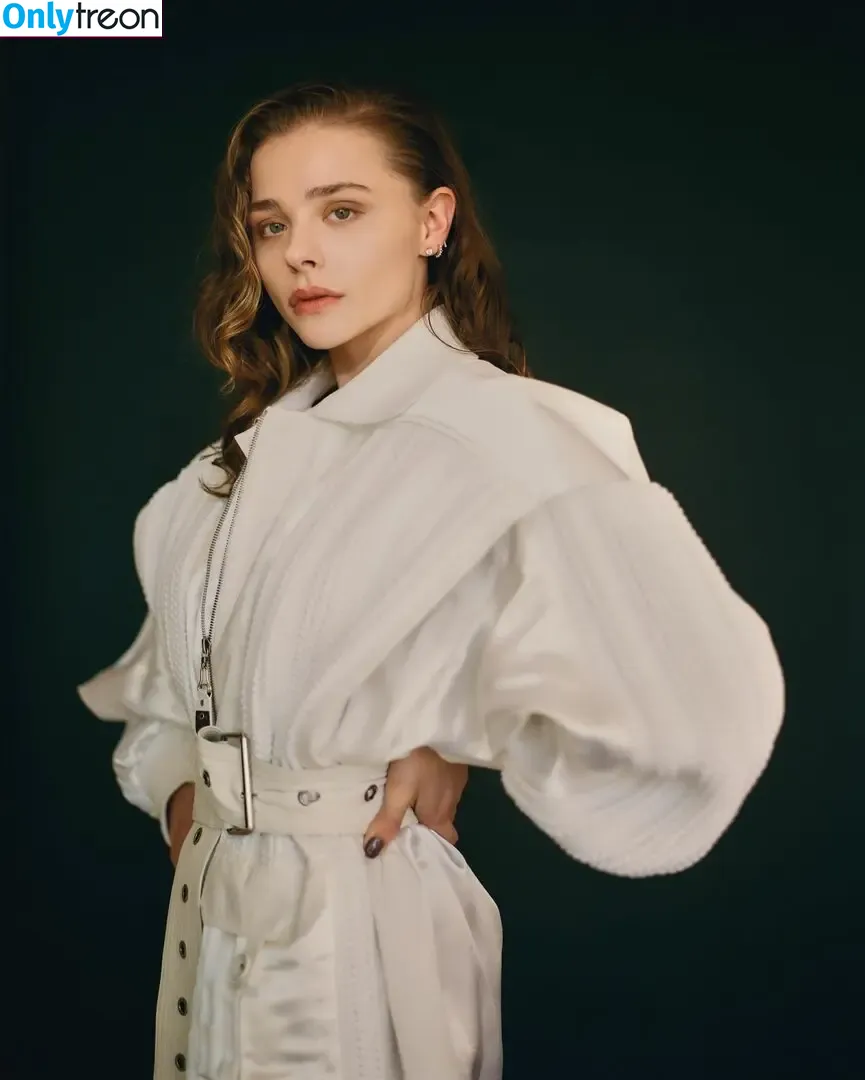 Chloë Grace Moretz nude photo #0612 (chloegmoretz)