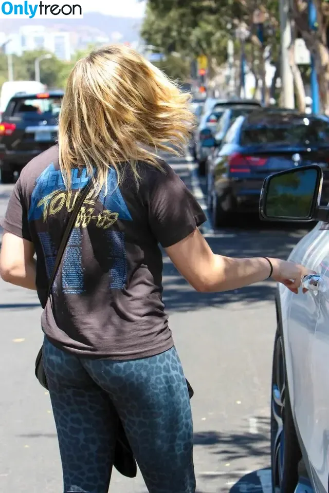 Chloë Grace Moretz nude photo #0646 (chloegmoretz)