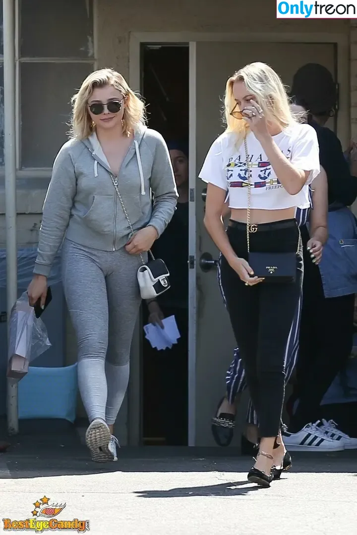 Chloë Grace Moretz nude photo #0663 (chloegmoretz)