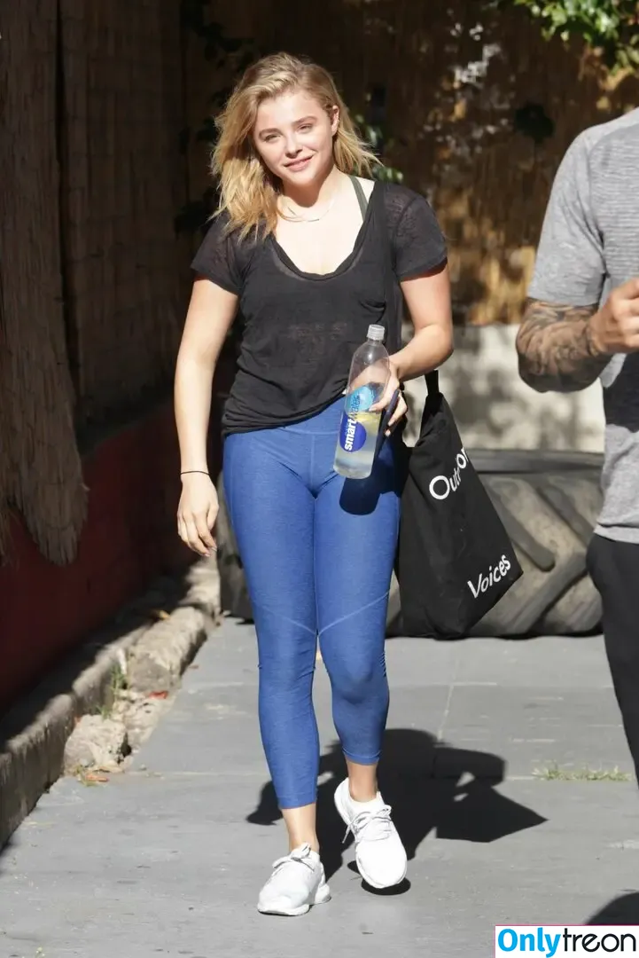 Chloë Grace Moretz nude photo #0766 (chloegmoretz)