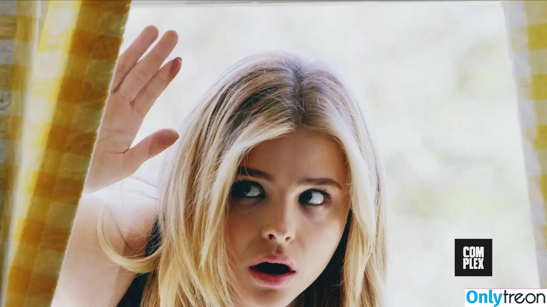 Chloë Grace Moretz nude photo #0821 (chloegmoretz)