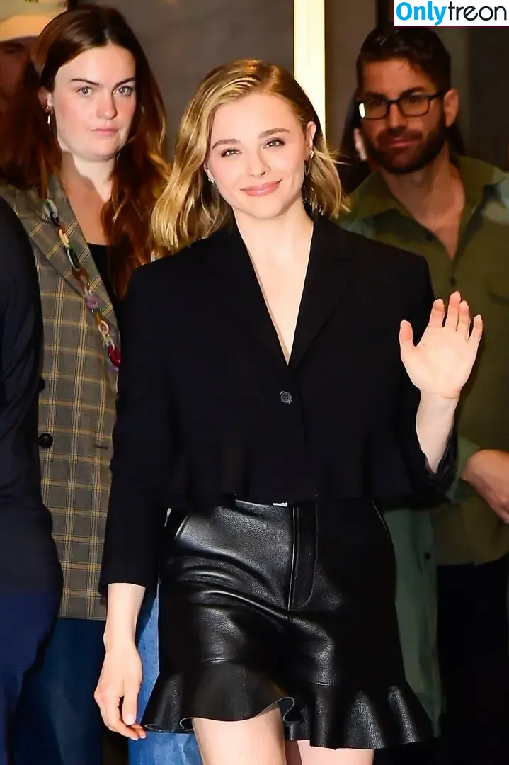 Chloë Grace Moretz nude photo #0880 (chloegmoretz)
