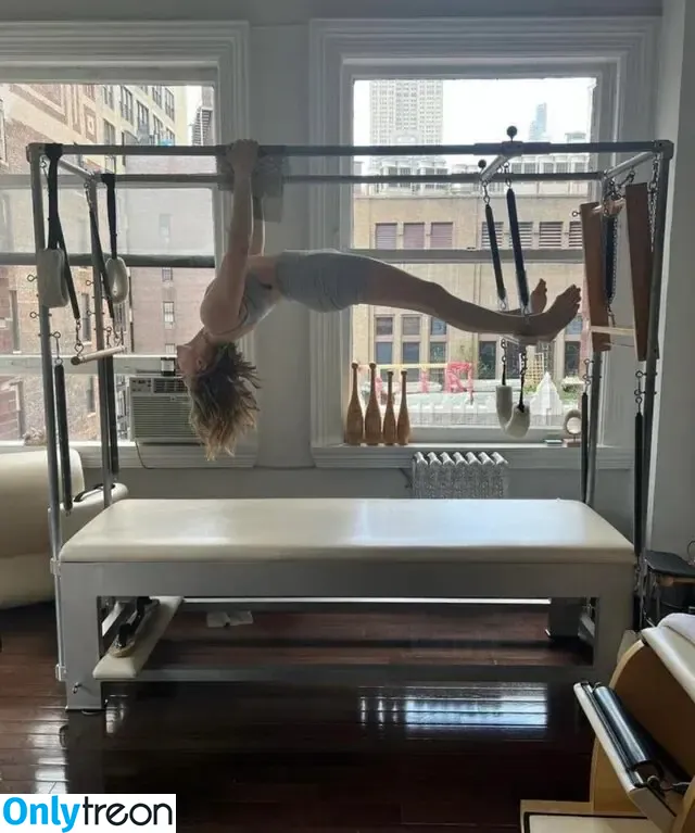 Chloë Grace Moretz nude photo #0933 (chloegmoretz)