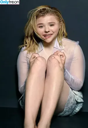 Chloë Grace Moretz / chloegmoretz nude photo #1388