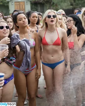 Chloë Grace Moretz / chloegmoretz nude photo #1403