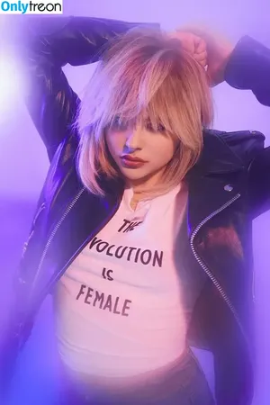 Chloë Grace Moretz / chloegmoretz nude photo #1416