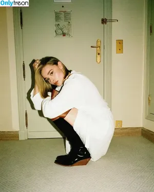 Chloë Grace Moretz / chloegmoretz nude photo #1434