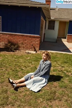 Chloë Grace Moretz / chloegmoretz nude photo #1445