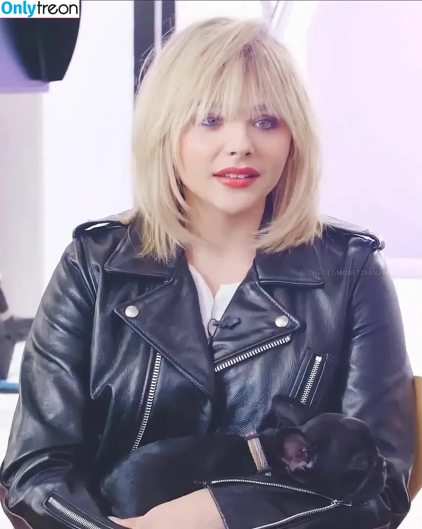 Chloë Grace Moretz nude photo #1414 (chloegmoretz)