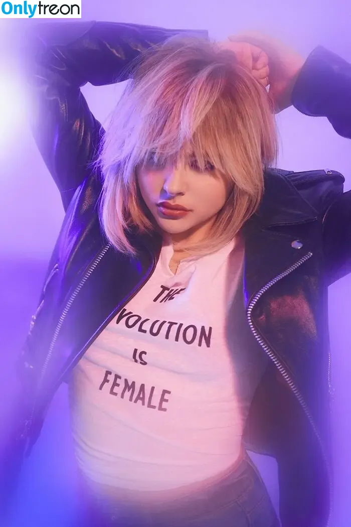 Chloë Grace Moretz nude photo #1416 (chloegmoretz)